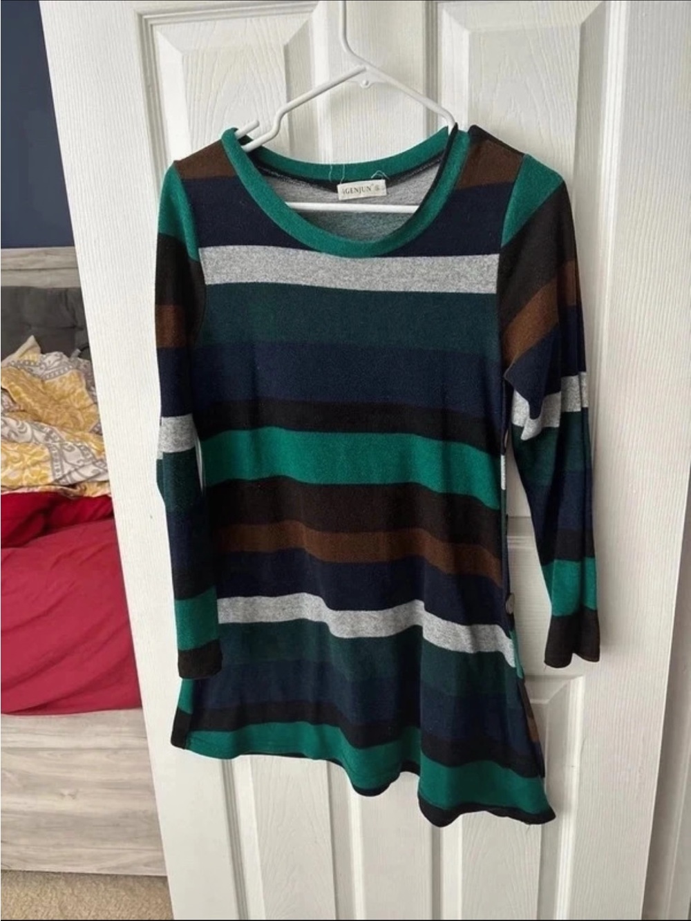 Striped Long-Sleeve Scoop Neck Tunic in Green Multi